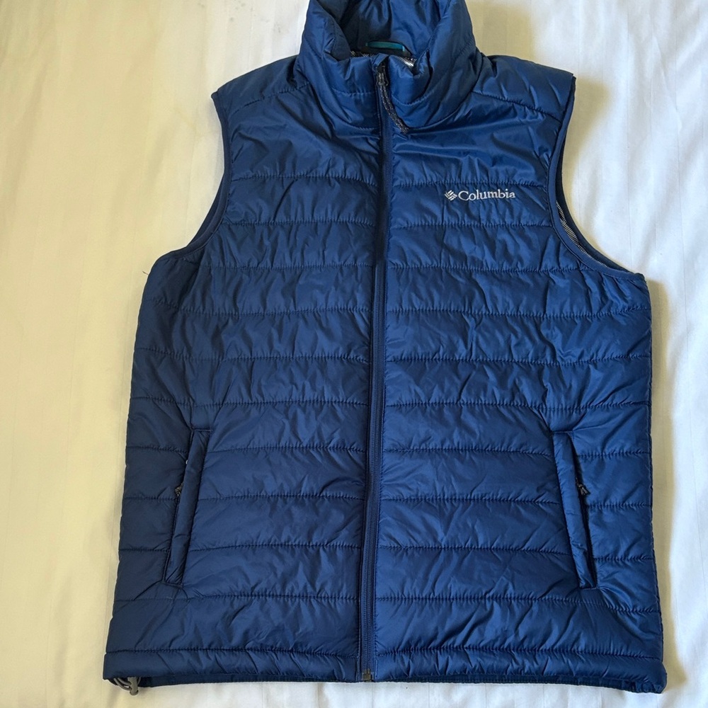 Columbia Omniheat Navy Quilted synthetic fill vest NWOT